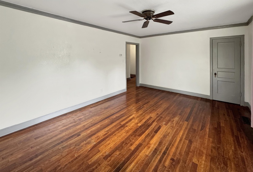 2022 COURTLAND PL, Memphis, Tennessee 38104, 2 Bedrooms Bedrooms, ,1 BathroomBathrooms,Duplexes,For Sale,COURTLAND,10224227