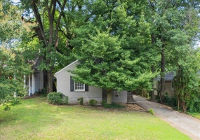 2022 COURTLAND PL, Memphis, Tennessee 38104, 2 Bedrooms Bedrooms, ,1 BathroomBathrooms,Duplexes,For Sale,COURTLAND,10224227 2022 COURTLAND PL, Memphis, Tennessee 38104, 2 Bedrooms Bedrooms, ,1 BathroomBathrooms,Duplexes,For Sale,COURTLAND,10224227