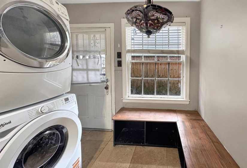 2022 COURTLAND PL, Memphis, Tennessee 38104, 2 Bedrooms Bedrooms, ,1 BathroomBathrooms,Duplexes,For Sale,COURTLAND,10224227