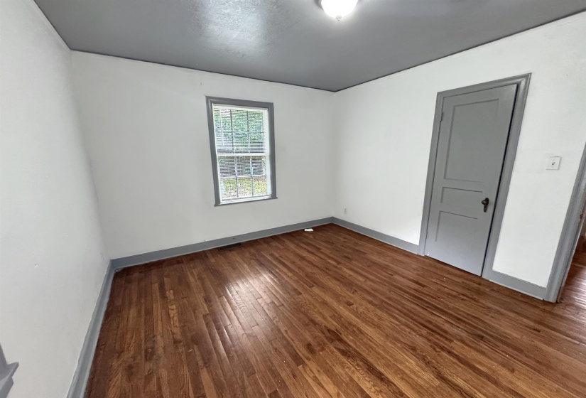 2022 COURTLAND PL, Memphis, Tennessee 38104, 2 Bedrooms Bedrooms, ,1 BathroomBathrooms,Duplexes,For Sale,COURTLAND,10224227