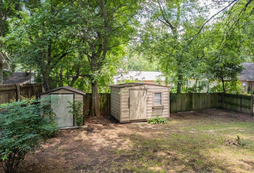 2022 COURTLAND PL, Memphis, Tennessee 38104, 2 Bedrooms Bedrooms, ,1 BathroomBathrooms,Duplexes,For Sale,COURTLAND,10224227