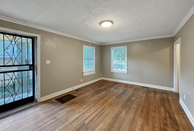 2022 COURTLAND PL, Memphis, Tennessee 38104, 2 Bedrooms Bedrooms, ,1 BathroomBathrooms,Duplexes,For Sale,COURTLAND,10224227