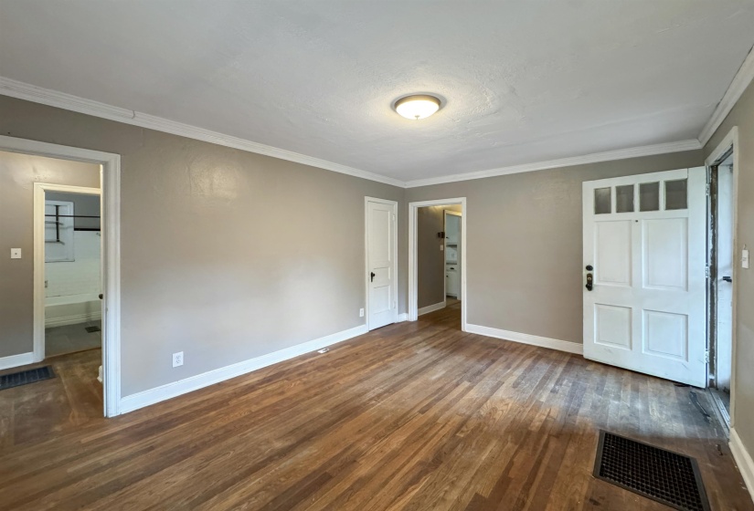 2022 COURTLAND PL, Memphis, Tennessee 38104, 2 Bedrooms Bedrooms, ,1 BathroomBathrooms,Duplexes,For Sale,COURTLAND,10224227