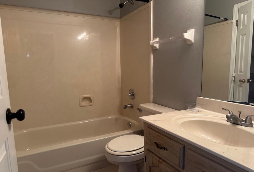 1773 BEAVER TRAIL DR, Memphis, Tennessee 38016, 3 Bedrooms Bedrooms, 6 Rooms Rooms,2 BathroomsBathrooms,Rental Properties,For Sale,BEAVER TRAIL,10224251