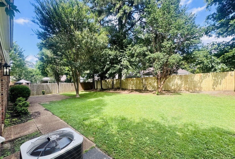 1834 BRIERBROOK LN, Germantown, Tennessee 38138, 4 Bedroom Bedrooms, 8 Room Rooms,2.1 BathroomBathrooms,Rental Properties,For Sale,BRIERBROOK,0,10224287