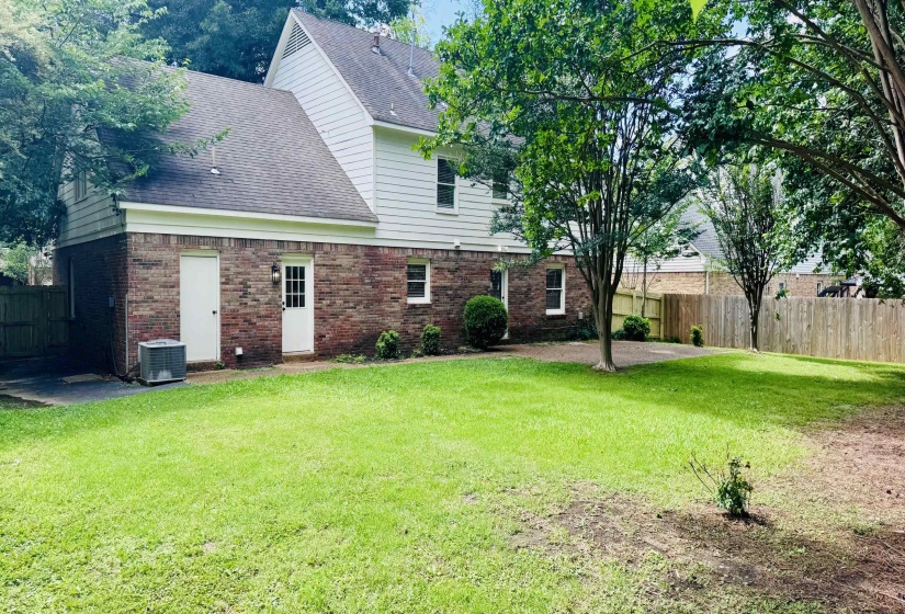 1834 BRIERBROOK LN, Germantown, Tennessee 38138, 4 Bedroom Bedrooms, 8 Room Rooms,2.1 BathroomBathrooms,Rental Properties,For Sale,BRIERBROOK,0,10224287
