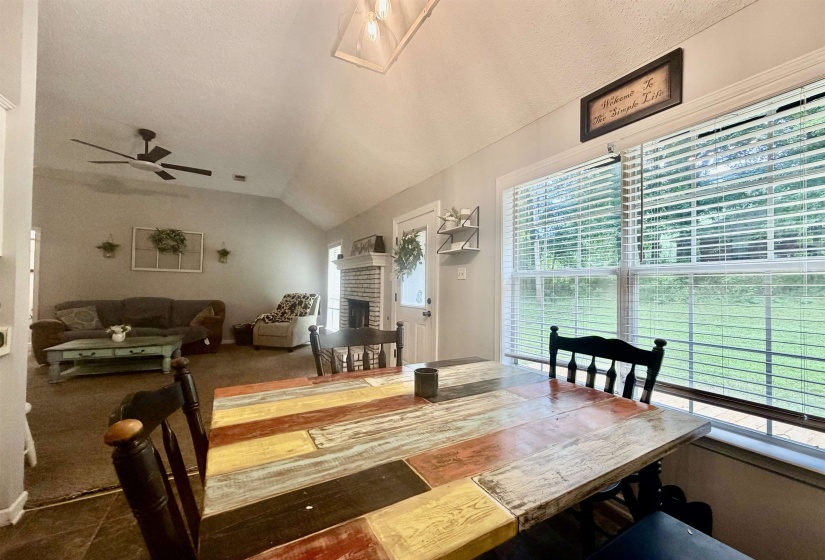 165 DEE RD, Somerville, Tennessee 38068, 3 Bedroom Bedrooms, 6 Room Rooms,2 BathroomBathrooms,Residential,For Sale,DEE,0,10224228