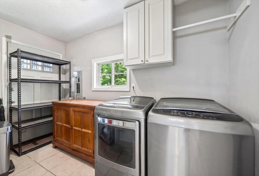 252 BARRY RD, Memphis, Tennessee 38117, 3 Bedroom Bedrooms, 8 Room Rooms,2 BathroomBathrooms,Residential,For Sale,BARRY,0,10224229
