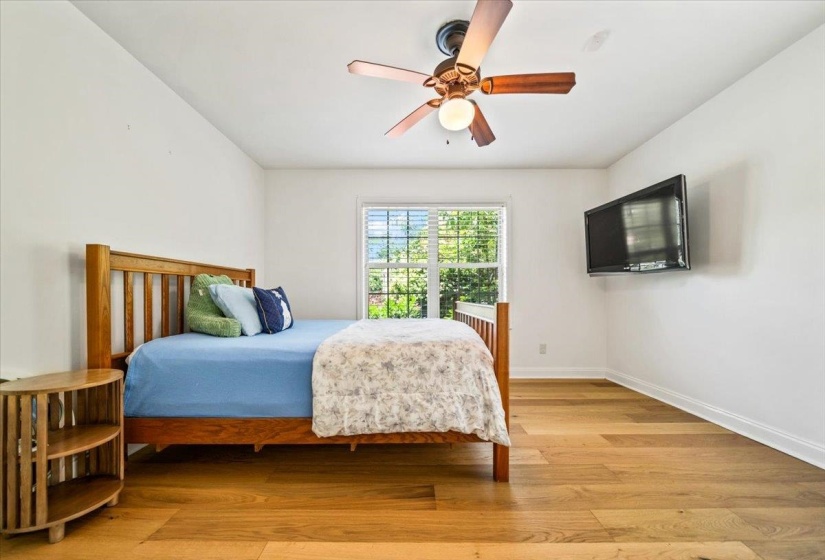 252 BARRY RD, Memphis, Tennessee 38117, 3 Bedroom Bedrooms, 8 Room Rooms,2 BathroomBathrooms,Residential,For Sale,BARRY,0,10224229