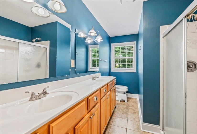 252 BARRY RD, Memphis, Tennessee 38117, 3 Bedroom Bedrooms, 8 Room Rooms,2 BathroomBathrooms,Residential,For Sale,BARRY,0,10224229