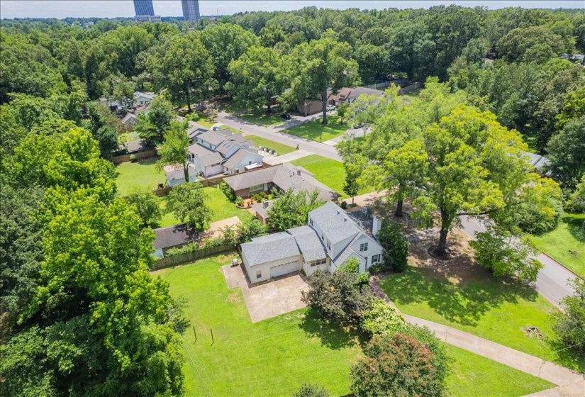 252 BARRY RD, Memphis, Tennessee 38117, 3 Bedroom Bedrooms, 8 Room Rooms,2 BathroomBathrooms,Residential,For Sale,BARRY,0,10224229