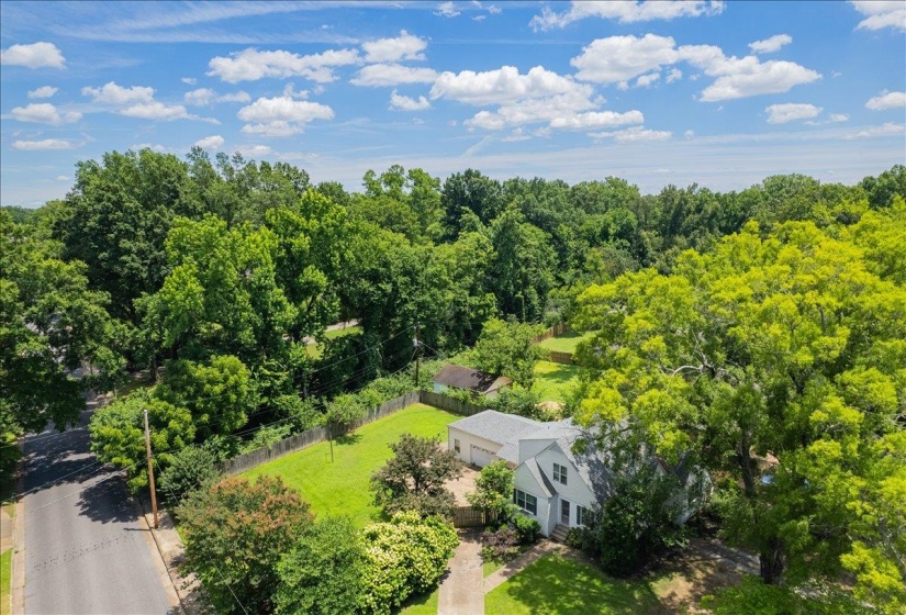 252 BARRY RD, Memphis, Tennessee 38117, 3 Bedroom Bedrooms, 8 Room Rooms,2 BathroomBathrooms,Residential,For Sale,BARRY,0,10224229