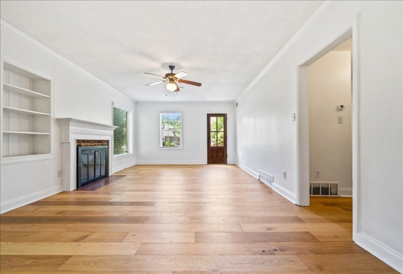 252 BARRY RD, Memphis, Tennessee 38117, 3 Bedroom Bedrooms, 8 Room Rooms,2 BathroomBathrooms,Residential,For Sale,BARRY,0,10224229