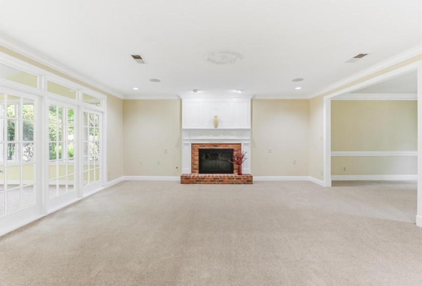 8154 MEADOW GLEN DR, Germantown, Tennessee 38138, 4 Bedroom Bedrooms, 11 Room Rooms,3.1 BathroomBathrooms,Residential,For Sale,MEADOW GLEN,0,10224244