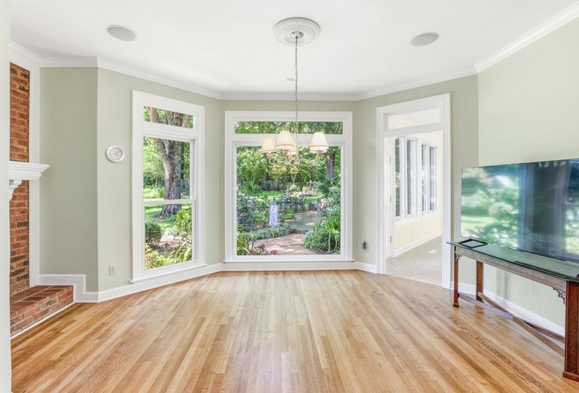 8154 MEADOW GLEN DR, Germantown, Tennessee 38138, 4 Bedroom Bedrooms, 11 Room Rooms,3.1 BathroomBathrooms,Residential,For Sale,MEADOW GLEN,0,10224244