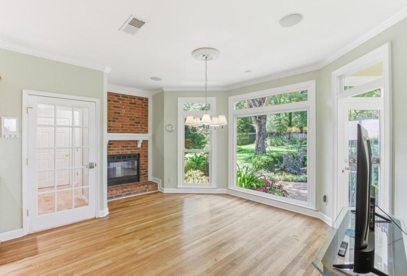 8154 MEADOW GLEN DR, Germantown, Tennessee 38138, 4 Bedroom Bedrooms, 11 Room Rooms,3.1 BathroomBathrooms,Residential,For Sale,MEADOW GLEN,0,10224244