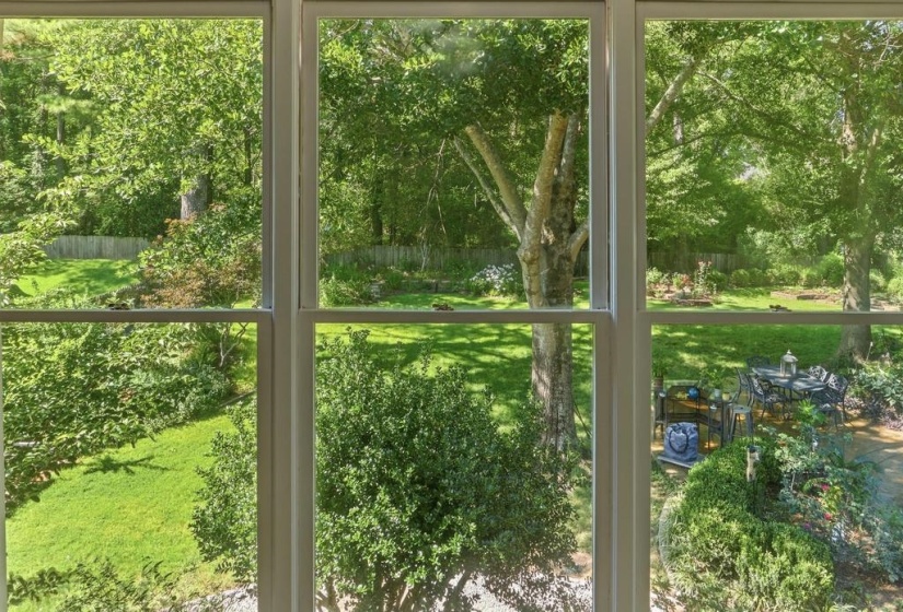 8154 MEADOW GLEN DR, Germantown, Tennessee 38138, 4 Bedroom Bedrooms, 11 Room Rooms,3.1 BathroomBathrooms,Residential,For Sale,MEADOW GLEN,0,10224244