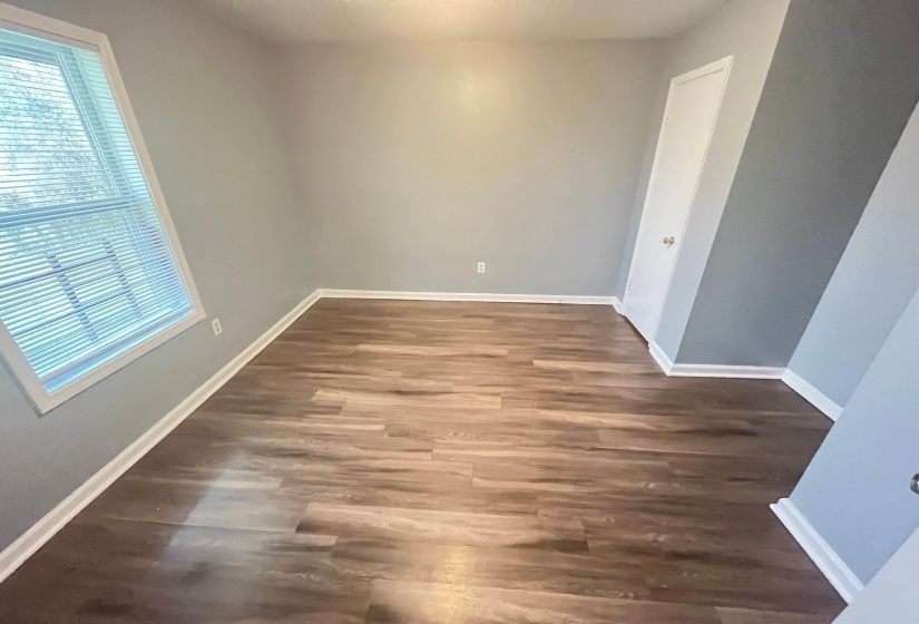 583 FIFTH ST, Memphis, Tennessee 38105, 4 Bedrooms Bedrooms, 6 Rooms Rooms,1.1 BathroomsBathrooms,Residential,For Sale,FIFTH,10224245