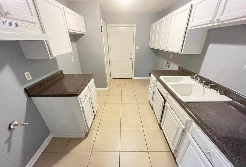583 FIFTH ST, Memphis, Tennessee 38105, 4 Bedrooms Bedrooms, 6 Rooms Rooms,1.1 BathroomsBathrooms,Residential,For Sale,FIFTH,10224245