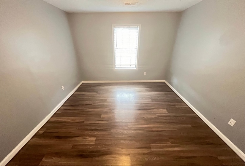 583 FIFTH ST, Memphis, Tennessee 38105, 4 Bedrooms Bedrooms, 6 Rooms Rooms,1.1 BathroomsBathrooms,Residential,For Sale,FIFTH,10224245