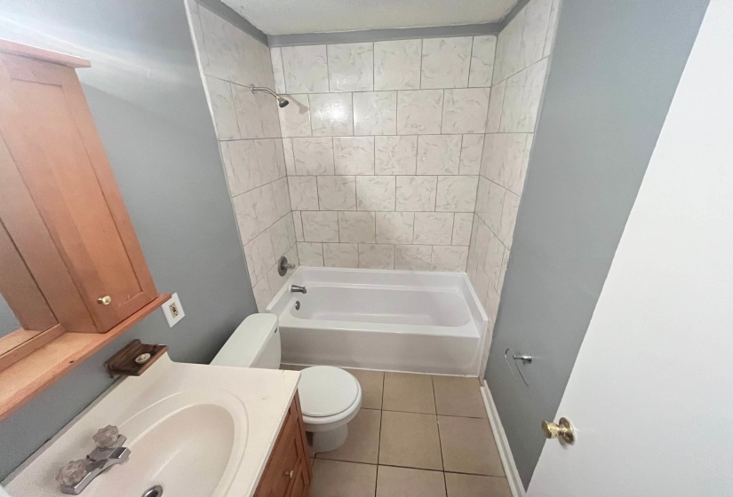 583 FIFTH ST, Memphis, Tennessee 38105, 4 Bedrooms Bedrooms, 6 Rooms Rooms,1.1 BathroomsBathrooms,Residential,For Sale,FIFTH,10224245