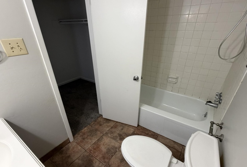 6774 ENCHANTED OAK PL, Memphis, Tennessee 38120, 2 Bedroom Bedrooms, 5 Room Rooms,2 BathroomBathrooms,Residential,For Sale,ENCHANTED OAK,0,10224248