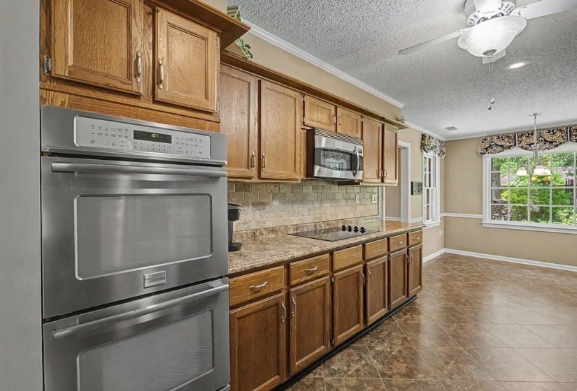 2949 SANDY CREEK DR, Germantown, Tennessee 38138, 3 Bedrooms Bedrooms, 8 Rooms Rooms,2.1 BathroomsBathrooms,Residential,For Sale,SANDY CREEK,10224257