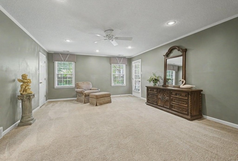 2949 SANDY CREEK DR, Germantown, Tennessee 38138, 3 Bedrooms Bedrooms, 8 Rooms Rooms,2.1 BathroomsBathrooms,Residential,For Sale,SANDY CREEK,10224257