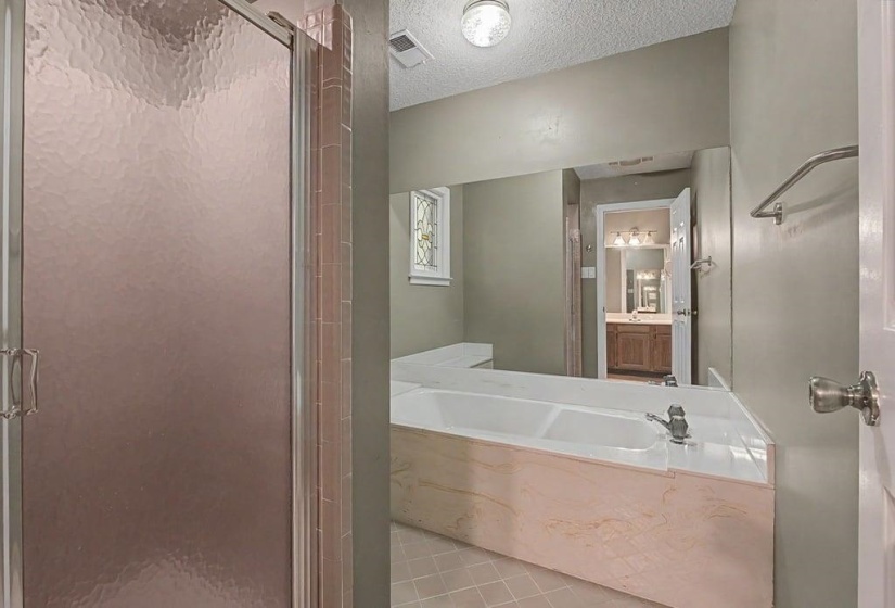 2949 SANDY CREEK DR, Germantown, Tennessee 38138, 3 Bedrooms Bedrooms, 8 Rooms Rooms,2.1 BathroomsBathrooms,Residential,For Sale,SANDY CREEK,10224257