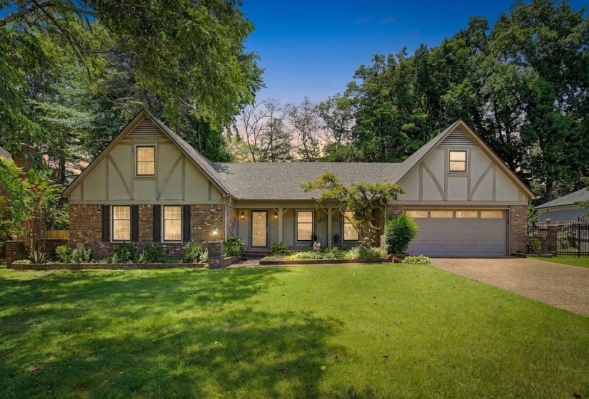 2949 SANDY CREEK DR, Germantown, Tennessee 38138, 3 Bedrooms Bedrooms, 8 Rooms Rooms,2.1 BathroomsBathrooms,Residential,For Sale,SANDY CREEK,10224257