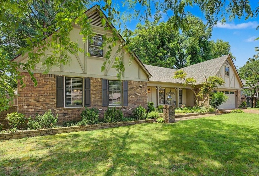 2949 SANDY CREEK DR, Germantown, Tennessee 38138, 3 Bedrooms Bedrooms, 8 Rooms Rooms,2.1 BathroomsBathrooms,Residential,For Sale,SANDY CREEK,10224257