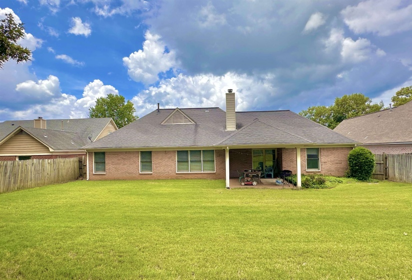 1494 APPLE GROVE LN, Cordova, Tennessee 38016, 3 Bedrooms Bedrooms, 7 Rooms Rooms,2 BathroomsBathrooms,Residential,For Sale,APPLE GROVE,10224260