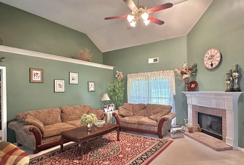 1494 APPLE GROVE LN, Cordova, Tennessee 38016, 3 Bedrooms Bedrooms, 7 Rooms Rooms,2 BathroomsBathrooms,Residential,For Sale,APPLE GROVE,10224260