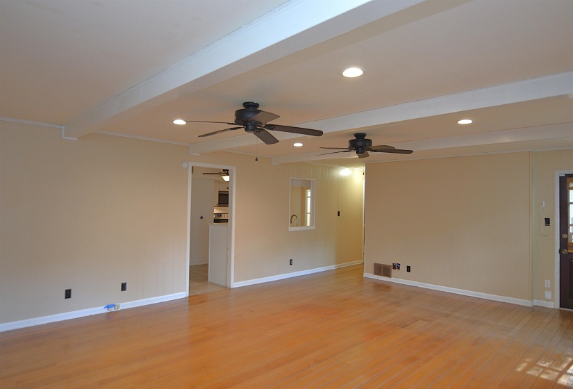 5026 FLAMINGO RD, Memphis, Tennessee 38117, 3 Bedrooms Bedrooms, 7 Rooms Rooms,2 BathroomsBathrooms,Residential,For Sale,FLAMINGO,10224264