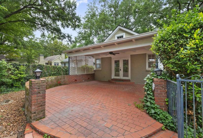 8 CENTURY ST, Memphis, Tennessee 38111, 3 Bedrooms Bedrooms, 7 Rooms Rooms,2 BathroomsBathrooms,Residential,For Sale,CENTURY,10224266
