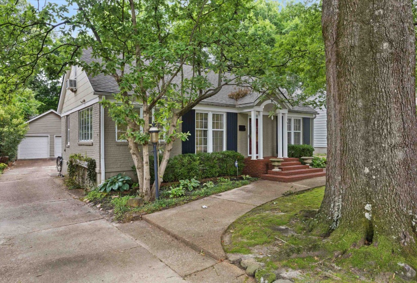 8 CENTURY ST, Memphis, Tennessee 38111, 3 Bedrooms Bedrooms, 7 Rooms Rooms,2 BathroomsBathrooms,Residential,For Sale,CENTURY,10224266