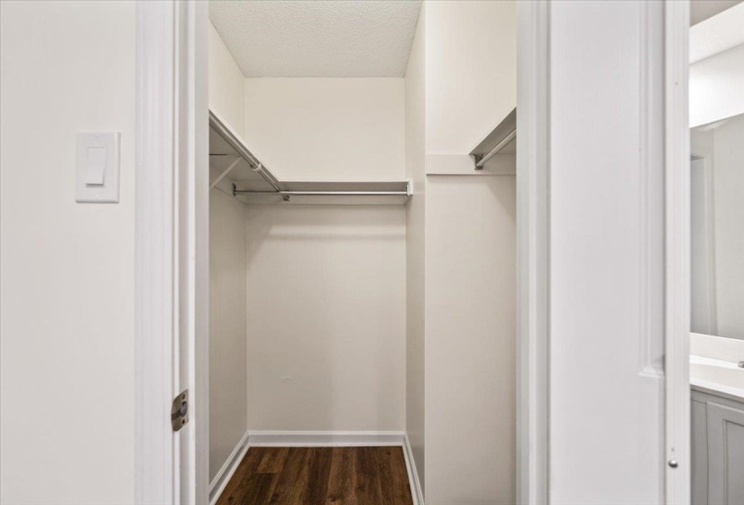 1841 PARK TRAIL DR, Germantown, Tennessee 38139, 2 Bedrooms Bedrooms, 5 Rooms Rooms,2 BathroomsBathrooms,Residential,For Sale,PARK TRAIL,10224267