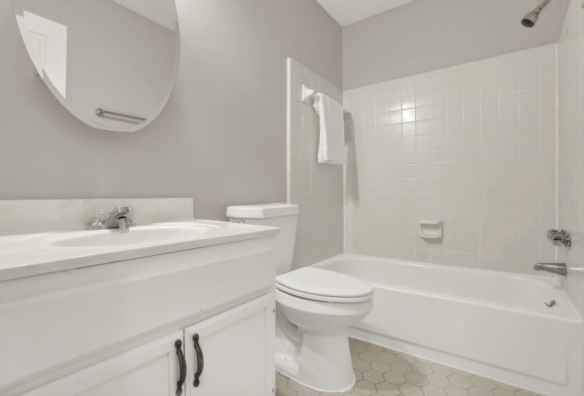 3104 INGLESIDE DR, Bartlett, Tennessee 38134, 3 Bedrooms Bedrooms, 7 Rooms Rooms,2 BathroomsBathrooms,Residential,For Sale,INGLESIDE,10224270