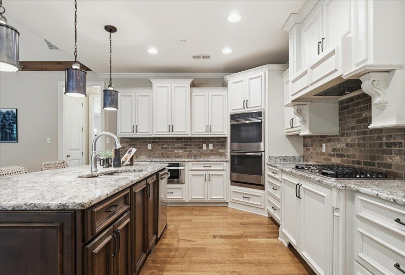 45 GREENBRIER LAKES CV, Piperton, Tennessee 38017, 5 Bedrooms Bedrooms, 15 Rooms Rooms,4.1 BathroomsBathrooms,Residential,For Sale,GREENBRIER LAKES,10224271