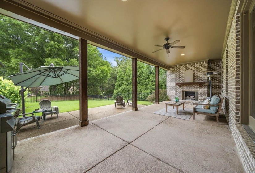 45 GREENBRIER LAKES CV, Piperton, Tennessee 38017, 5 Bedrooms Bedrooms, 15 Rooms Rooms,4.1 BathroomsBathrooms,Residential,For Sale,GREENBRIER LAKES,10224271