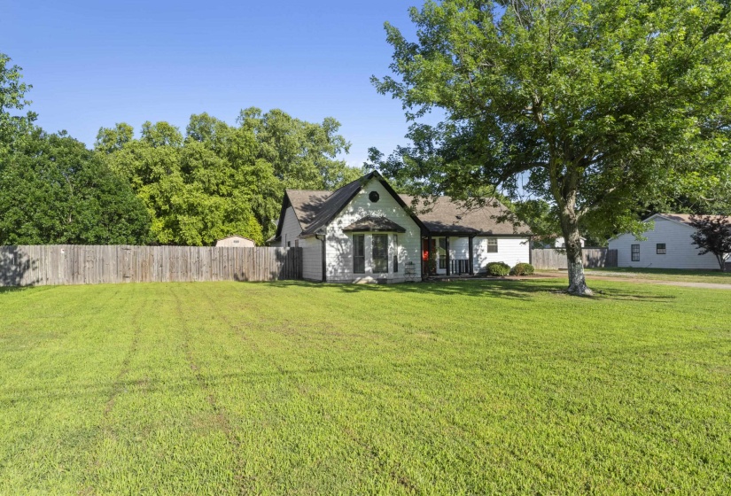 129 QUAIL HOLLOW DR, Atoka, Tennessee 38004, 3 Bedrooms Bedrooms, 5 Rooms Rooms,2 BathroomsBathrooms,Residential,For Sale,QUAIL HOLLOW,10224274