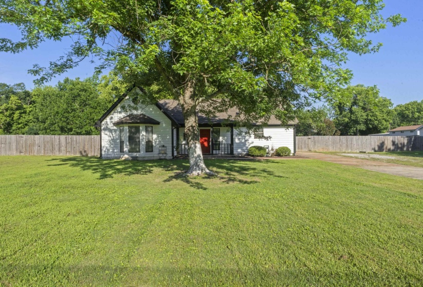 129 QUAIL HOLLOW DR, Atoka, Tennessee 38004, 3 Bedrooms Bedrooms, 5 Rooms Rooms,2 BathroomsBathrooms,Residential,For Sale,QUAIL HOLLOW,10224274