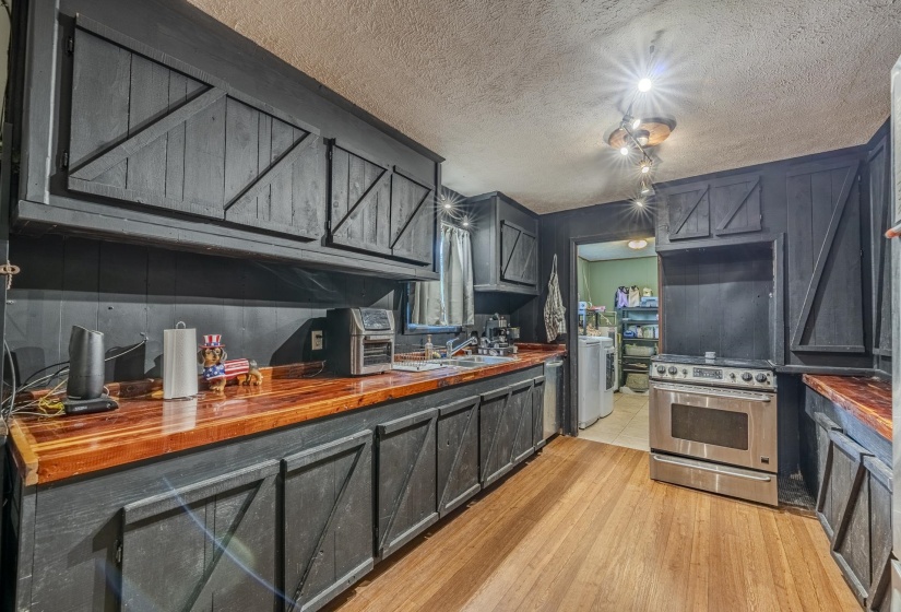 930 OLD UNION RD, Adamsville, Tennessee 38310, 3 Bedrooms Bedrooms, 7 Rooms Rooms,1 BathroomBathrooms,Residential,For Sale,OLD UNION,10224275
