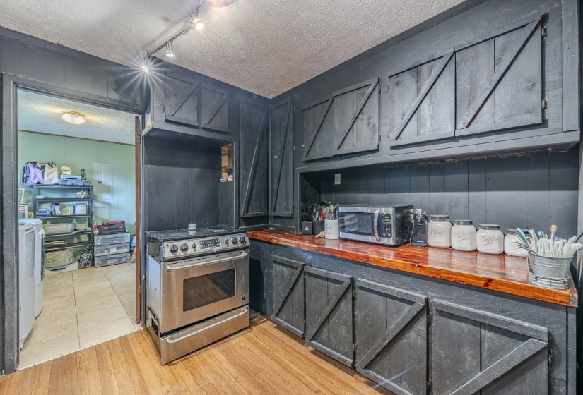 930 OLD UNION RD, Adamsville, Tennessee 38310, 3 Bedrooms Bedrooms, 7 Rooms Rooms,1 BathroomBathrooms,Residential,For Sale,OLD UNION,10224275
