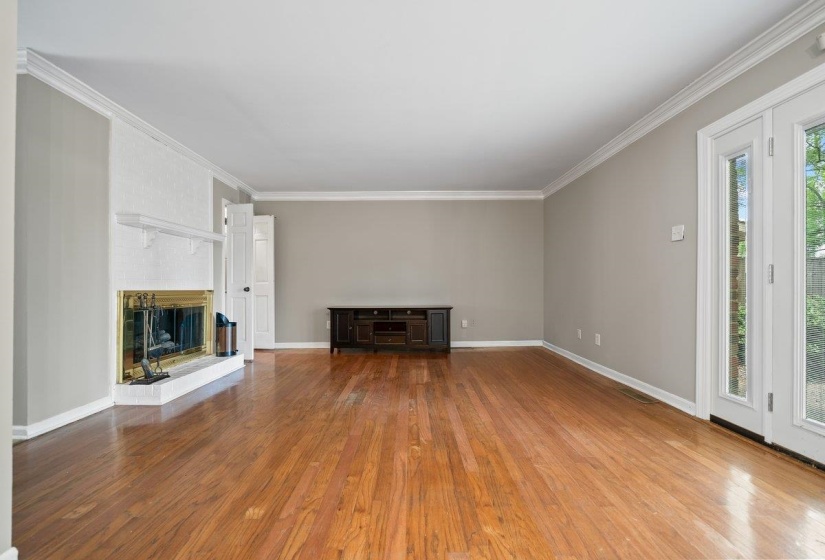 6942 AMBERLY DR, Memphis, Tennessee 38119, 3 Bedrooms Bedrooms, 7 Rooms Rooms,2.1 BathroomsBathrooms,Residential,For Sale,AMBERLY,10224277