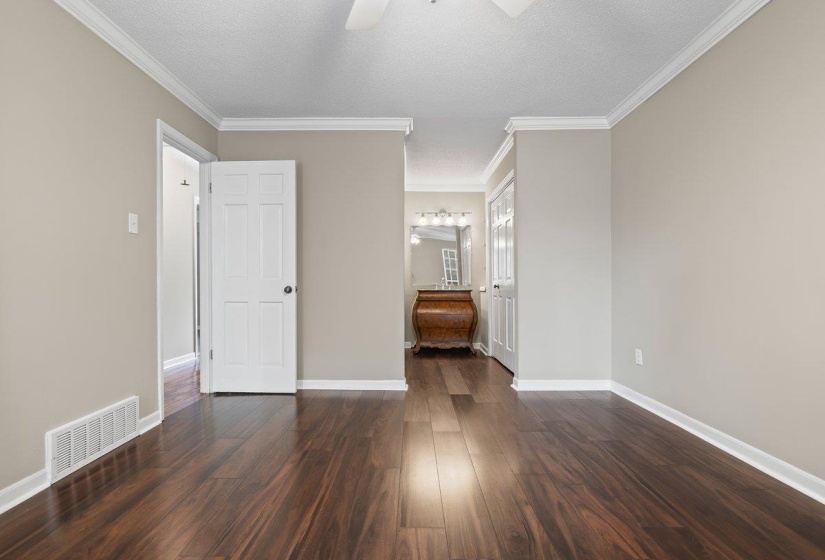 6942 AMBERLY DR, Memphis, Tennessee 38119, 3 Bedrooms Bedrooms, 7 Rooms Rooms,2.1 BathroomsBathrooms,Residential,For Sale,AMBERLY,10224277