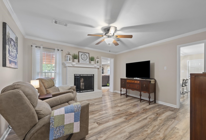 5760 MONTPELIER DR, Bartlett, Tennessee 38134, 4 Bedrooms Bedrooms, 8 Rooms Rooms,2 BathroomsBathrooms,Residential,For Sale,MONTPELIER,10224285