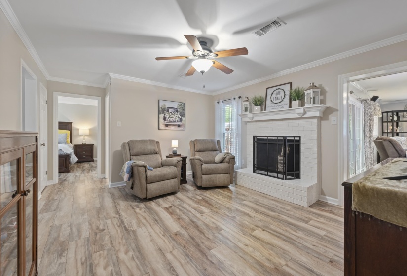 5760 MONTPELIER DR, Bartlett, Tennessee 38134, 4 Bedrooms Bedrooms, 8 Rooms Rooms,2 BathroomsBathrooms,Residential,For Sale,MONTPELIER,10224285