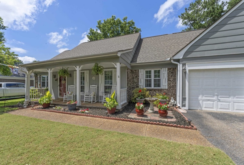 5760 MONTPELIER DR, Bartlett, Tennessee 38134, 4 Bedrooms Bedrooms, 8 Rooms Rooms,2 BathroomsBathrooms,Residential,For Sale,MONTPELIER,10224285