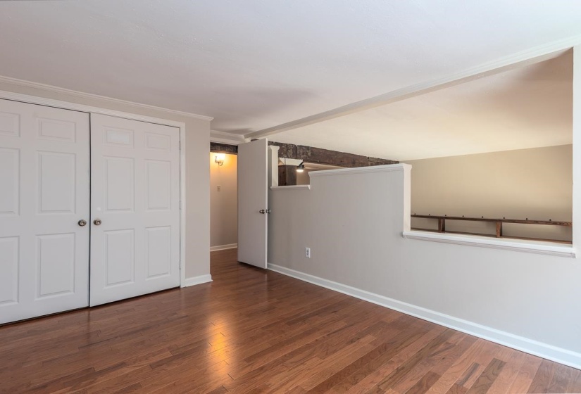 107 FRONT ST, Memphis, Tennessee 38103, 2 Bedrooms Bedrooms, 5 Rooms Rooms,1 BathroomBathrooms,Residential,For Sale,FRONT,10224292